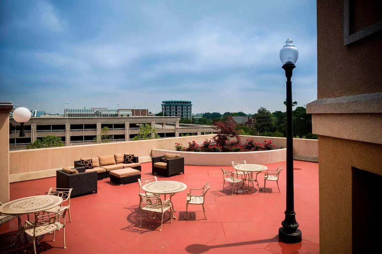 Courtyard By Marriott Norfolk Downtown Hotel